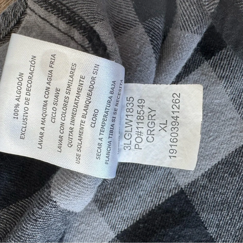 Levi's Men's Gray and Black Checkered Shirt